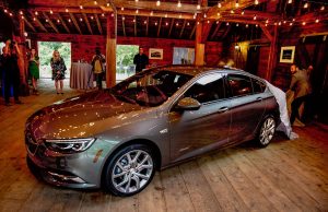Buick Regal Avenir Showing